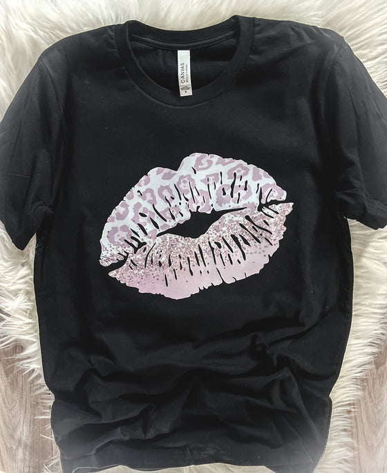 Bella Short Sleeve Lips Tee