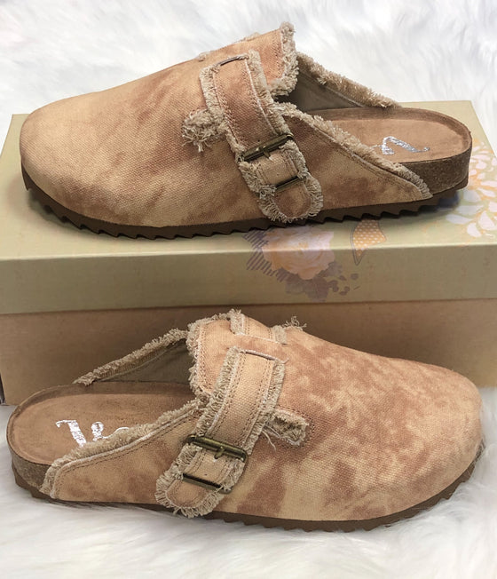 Just 1 Sz & Available! Very G Tan Picnic