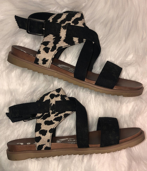 Very G Leopard & Cow Black or Tan Jayla