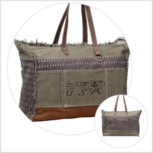  Myra Honey Bee Print Weekender Tote